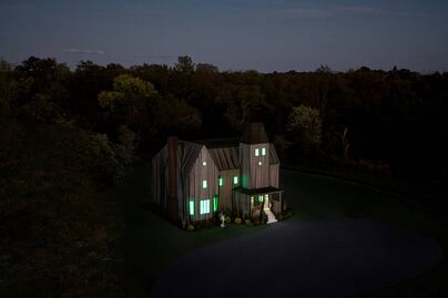 Conoce la casa embrujada de Beetlejuice en esta experiencia