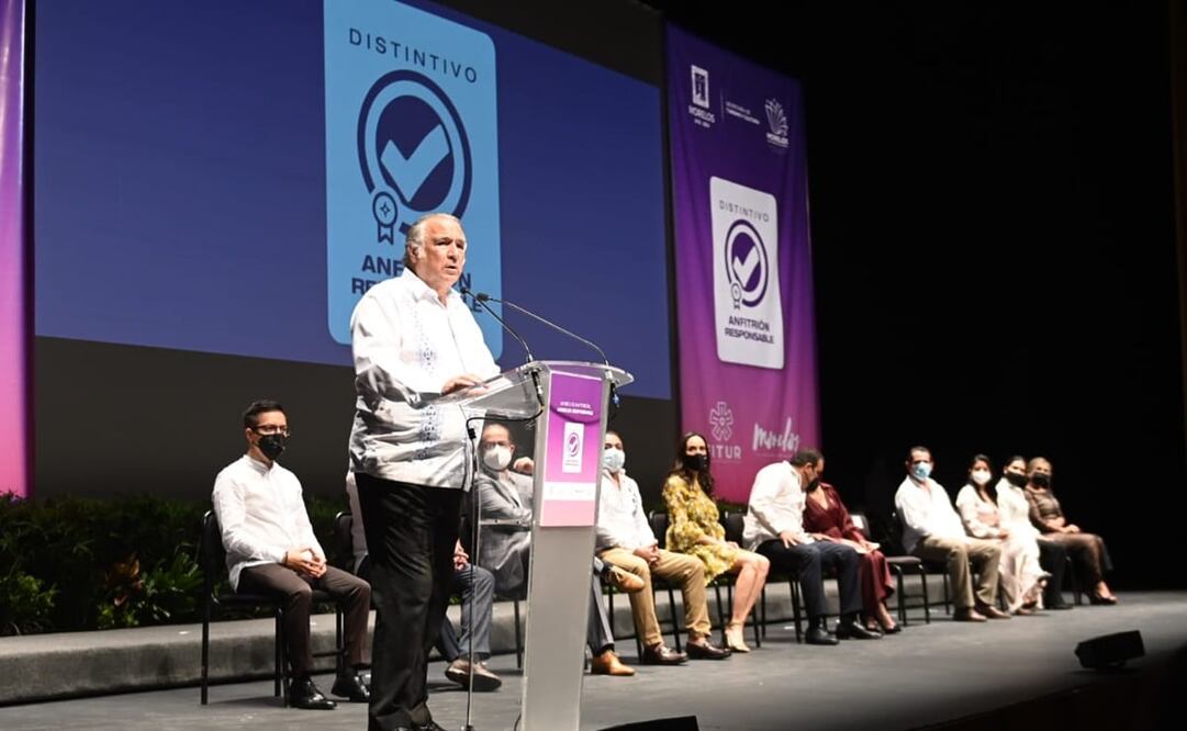 Entrega del distintivo “Anfitrión Responsable” a 25 empresas morelenses. Foto: Tony Rivera / EL UNIVERSAL