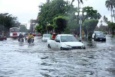Lluvias torrenciales inundan Villahermosa 