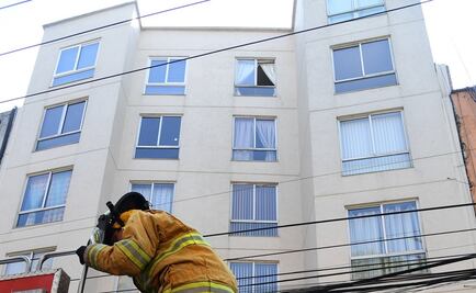Reportan incendio en un edificio de la Del Valle
