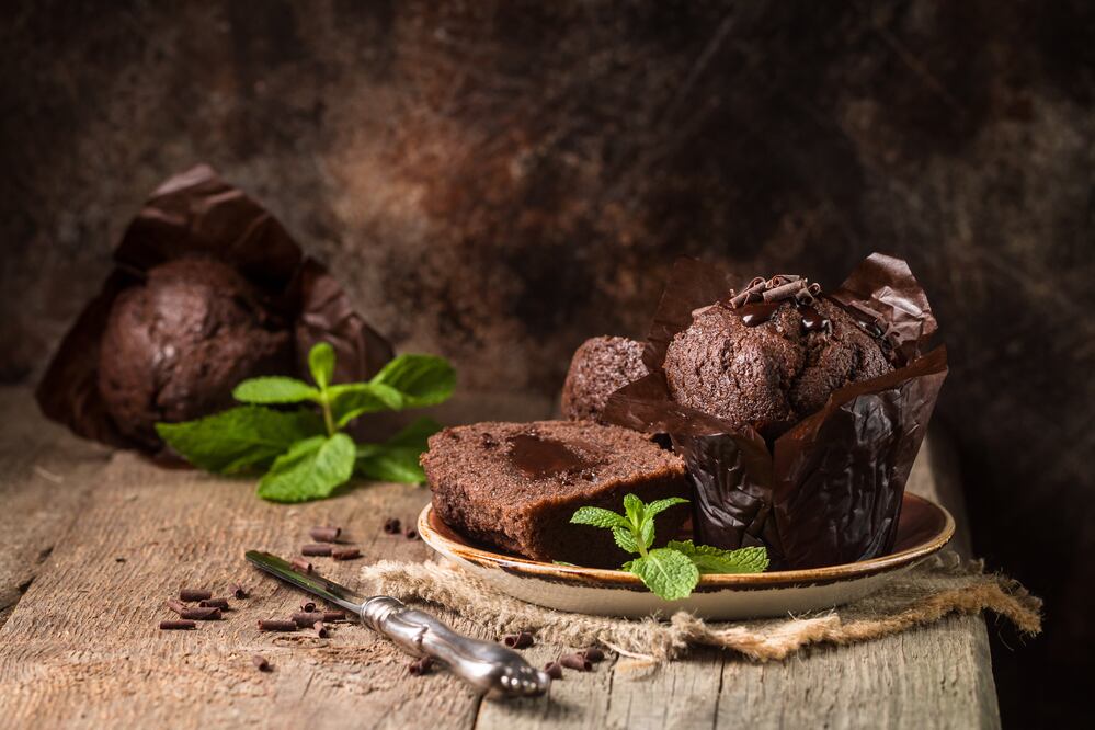 Cómo hacer muffins de chocolate / foto: istock