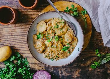 Patatas a la importancia, un platillo económico y rendidor con origen español