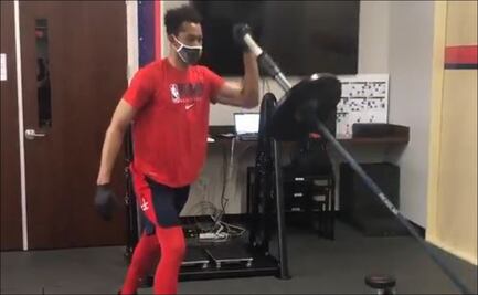 Jugadores de Wizards regresan a entrenar con guantes y tapabocas