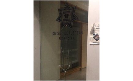 Acuerdan 13 puntos con Policía Federal pero cierran oficinas con cadenas
