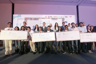 Empresa crea gasolina con bolsas de plástico