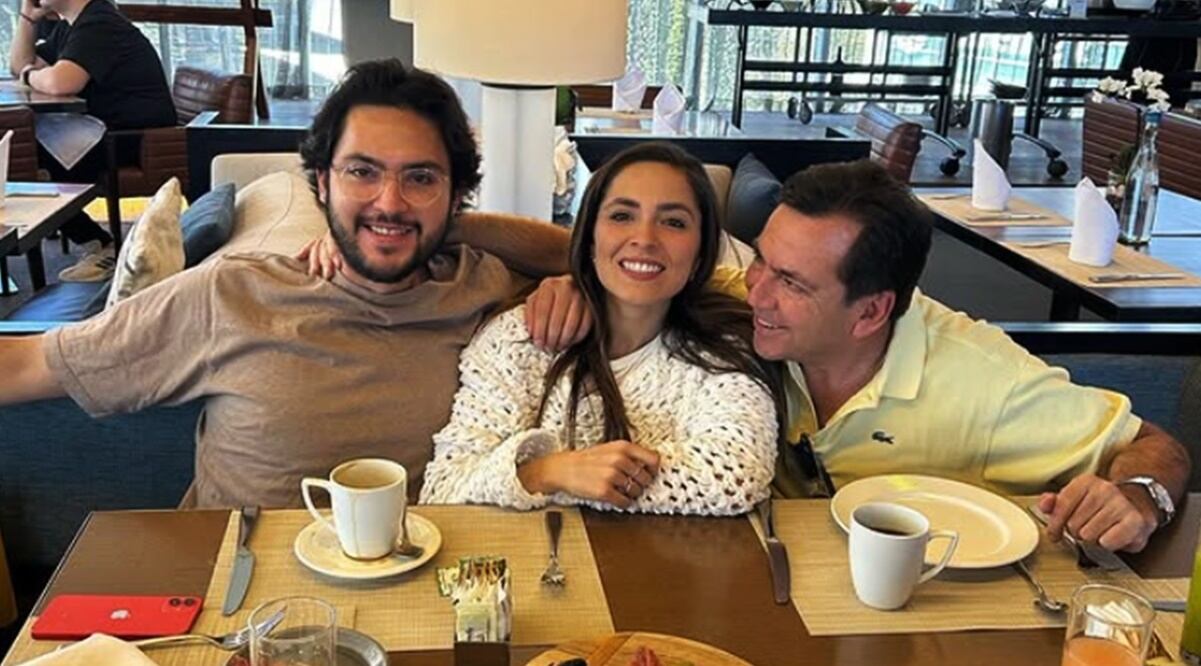 Lalo Salazar y sus hijos, Iñaki y Oana.
Foto: Instagram, vía @lalosalazar_oficial