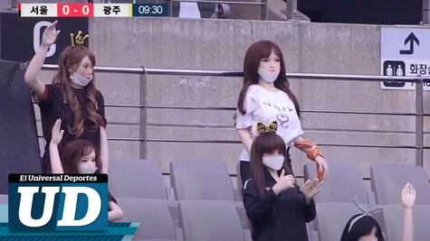 En Corea del Sur llevan como público a muñecas inflables