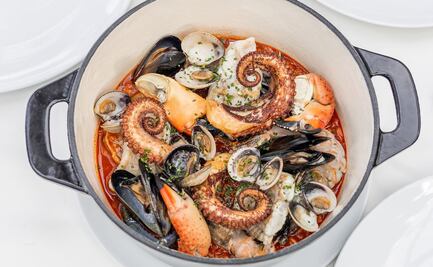 Prepara arroz caldoso con mariscos