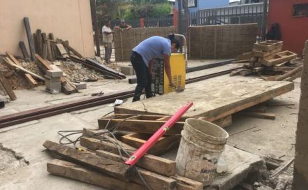 “Más pesado, pero mejor pagado”, dicen mujeres albañiles en Oaxaca