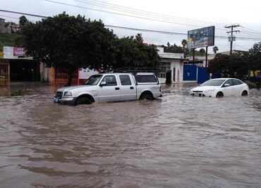 Tormenta deja deslaves, inundaciones y accidentes vehiculares en BC