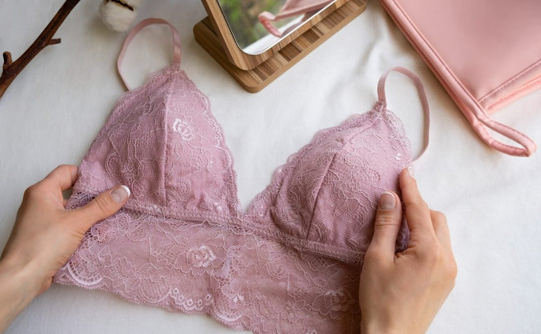 Esto es lo que le pasa a tu cuerpo si utilizas una talla incorrecta de brasier. Foto: Freepik