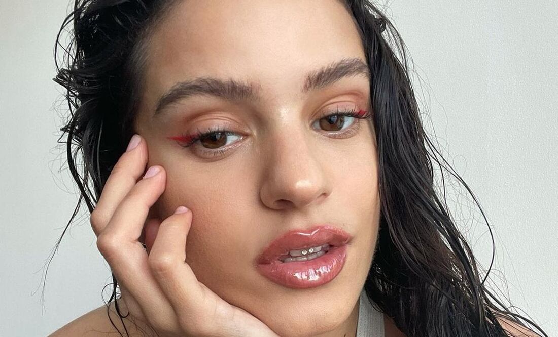 La cantante Rosalía cuida su piel para poder lucir un maquillaje natural / Foto: Instagram @rosalia.vt