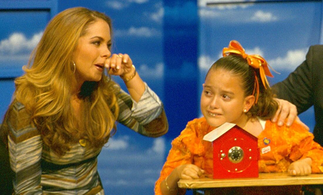 Lucero en Teletón México 2002.