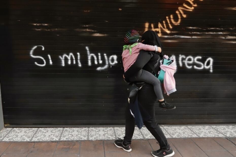 Activismo feminista, FRENAAA y el Covid-19 en las fiestas decembrinas, entre las fotos de la semana