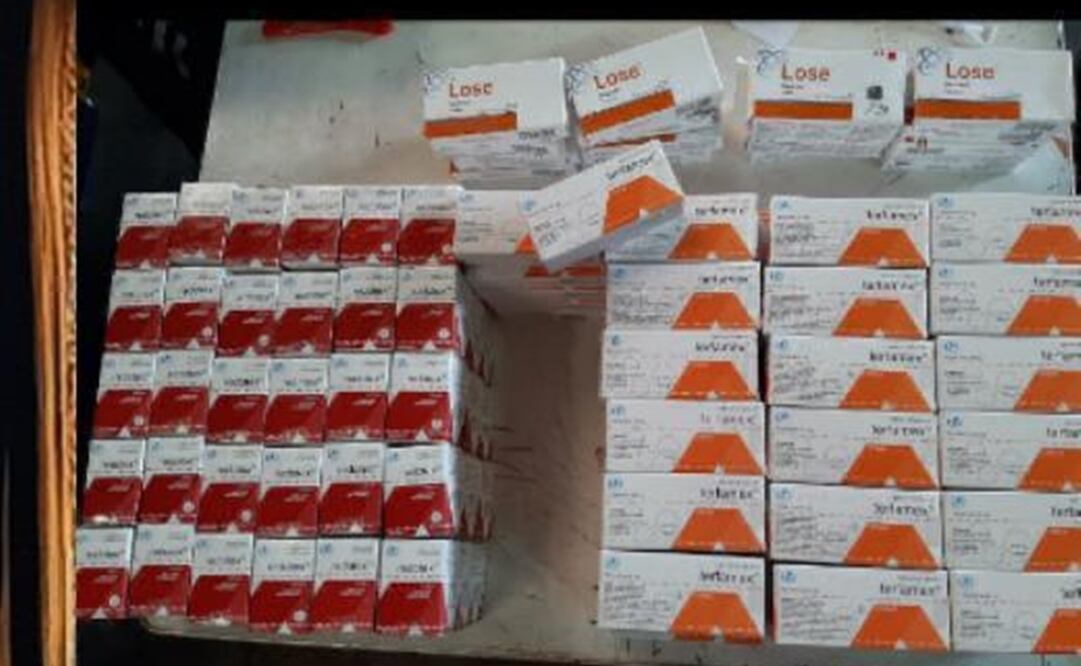 Se encontró un paquete con 2 mil 880 cápsulas de fentermina, 2 mil 700 cápsulas de Clorhidrato de d-norpseudoefedrina y 600 cápsulas de mazindol. Foto: Especial