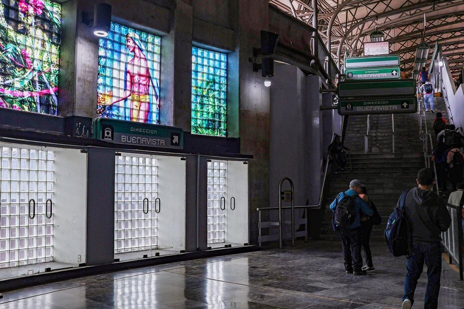 Exhibición de David LaChapelle en el Metro de la CDMX.
Foto: EL UNIVERSAL / Hugo Salvador