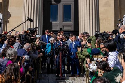 Presidente de Cámara Baja de EU muestra apoyo a estudiantes judíos ante protestas propalestinas en universidades