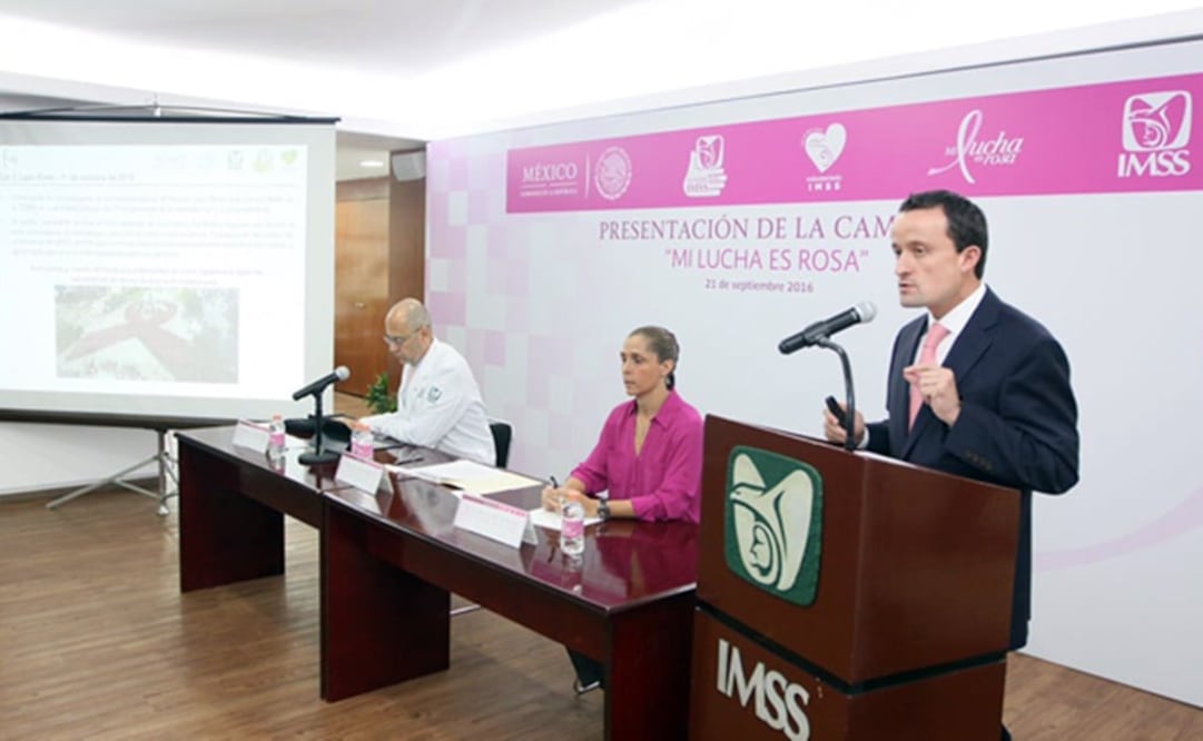 El director del IMSS, Mikel Arriola, presentó la campaña "Mi lucha es rosa"  (Foto: IMSS)