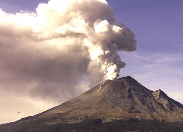 Volcán Popocatépetl emite 22 exhalaciones en las últimas horas