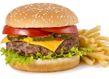 ¿Cómo es la carne sintética que Bill Gates quiere que comamos para frenar cambio climático?