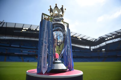 Equipos de la Premier League insisten en terminar la temporada