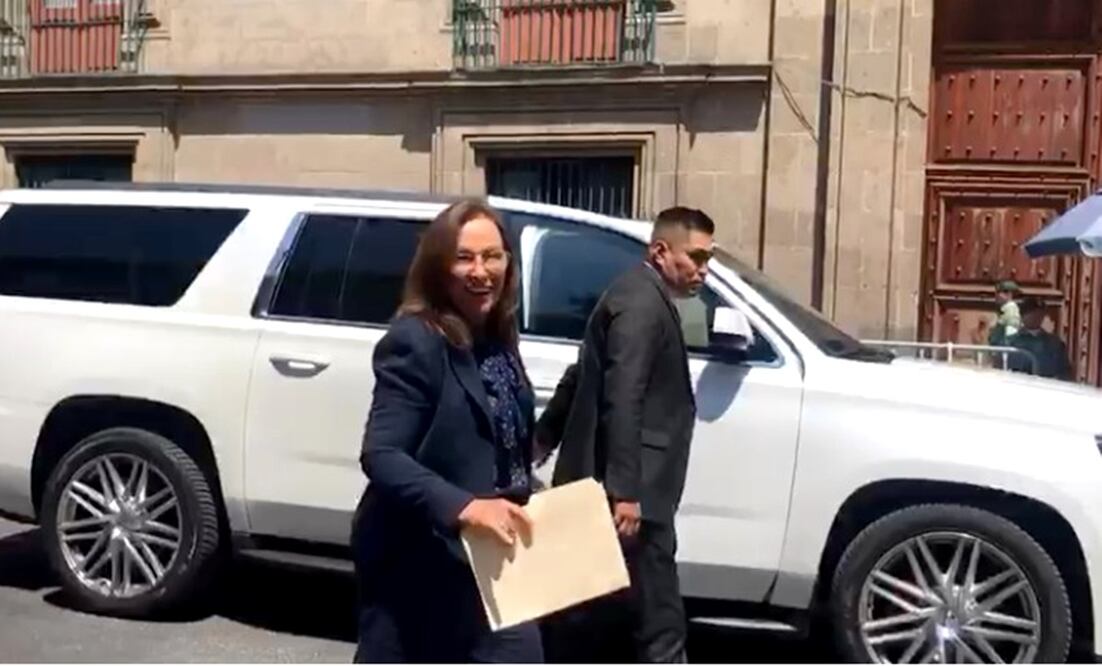 Esta mañana, Rocío Nahle llegó a Palacio Nacional en donde se prevé que se reúna con el presidente López Obrador y con Octavio Romero Oropeza, director general de Pemex. Foto: especial
