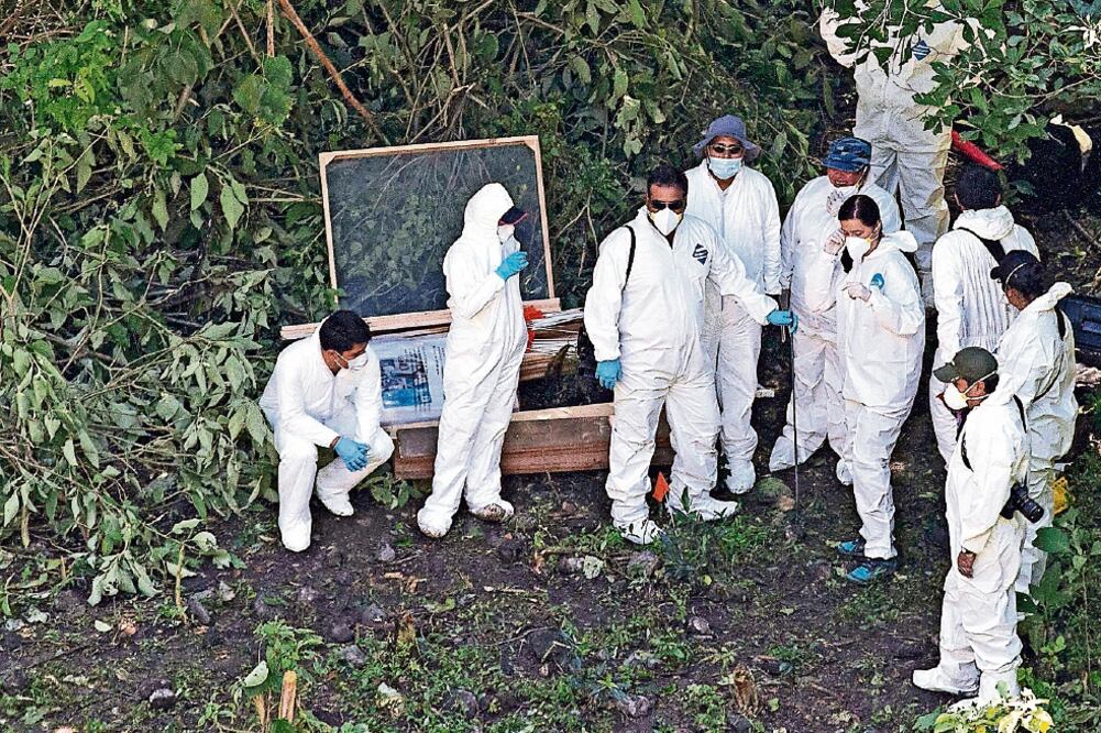 Tras ser llevados al basurero de Cocula, zona utilizada por Guerreros Unidos para practicar tiro, los sicarios interrogaron a algunos de los jóvenes e indicaron que su presencia en esa zona se debía a que Bernardo Flores 'El Cochiloco' los llevó.(ARCHIVO)