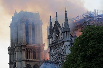 AMLO lamenta el incendio de la catedral de Notre Dame en Francia