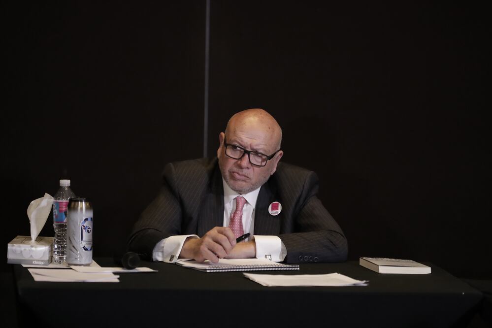 Isidro Pastro realiza una huelga de hambre para exigir a autoridades electorales su ratificación como candidato independiente (FOTO: ALEJANDRO ACOSTA / EL UNIVERSAL)