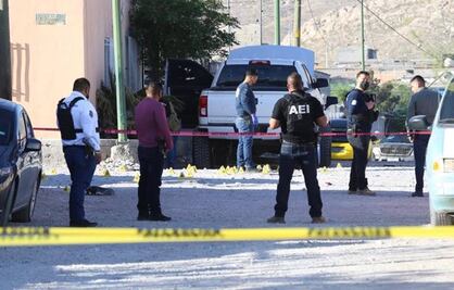 Matan a elemento de la AEI al salir de su casa en Ciudad Juárez; esposa muere tras ser lesionada