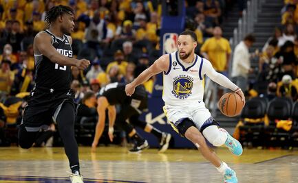 Steph Curry lidera a los Warriors en triunfo agónico sobre los Kings para igualar la serie