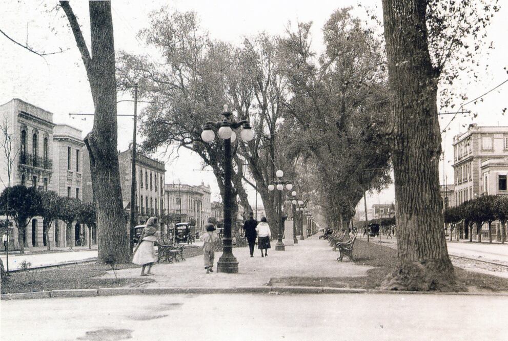 Recorrido por avenida Jalisco, hoy Álvaro Obregón