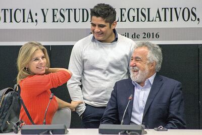 PRI y PVEM “congelan” reunión anticorrupción