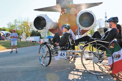 Estudiantes buscan llegar a la NASA