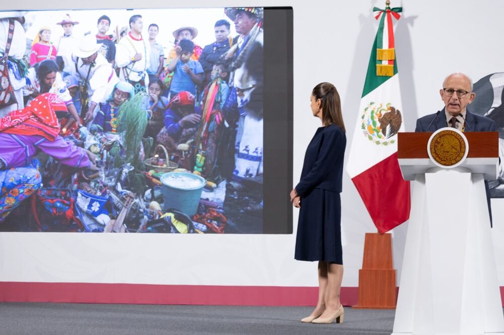 Diego Prieto, director general del Instituto Nacional de Antropología e Historia (INAH), en la conferencia matutina.
Foto: INAH