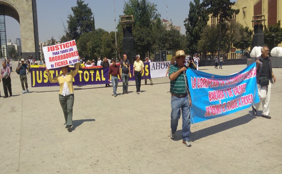 Exigen a la CNBV dar archivos sobre Ficrea