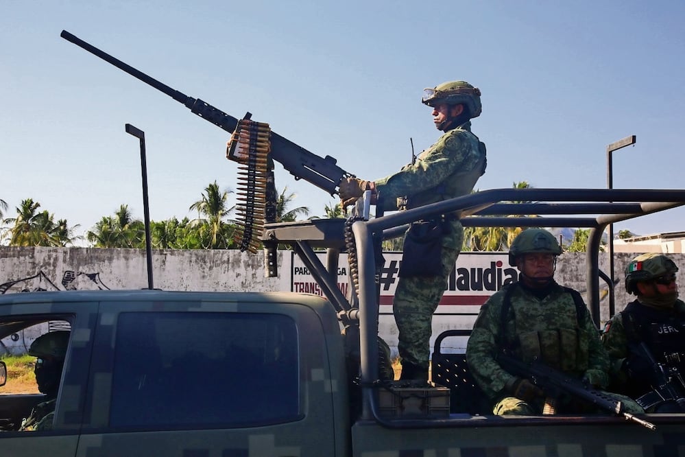 En sus recorridos, elementos del Ejército detienen a extranjeros por cometer diversos delitos. Foto: Carlos Alberto Carbajal / Cuartoscuro