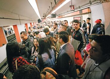 Mal clima pega al transporte público