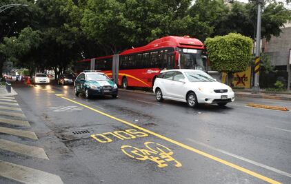 ¡Ojo! De cuánto es la multa por invadir el carril del Metrobús