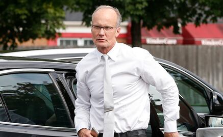 Zimbabue no procesará a dentista que cazó al león Cecil