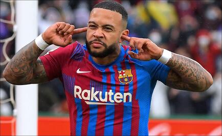 Depay salva al Barcelona que se mantiene en puestos de Champions League