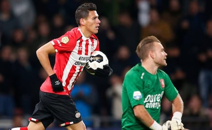 Héctor Moreno rescata al PSV