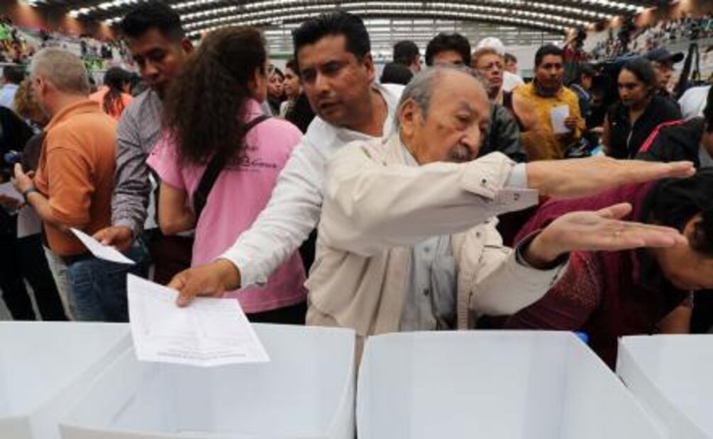 Movimiento de Bejarano y Padierna se inclina por AMLO