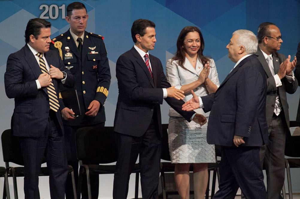 En Guadalajara, el presidente Enrique Peña Nieto inauguró el 16 Encuentro Internacional Virtual Educa México 2015. Luego, compartió experiencias con alumnos sobre el uso de tecnologías (JORGE MENDOZA)