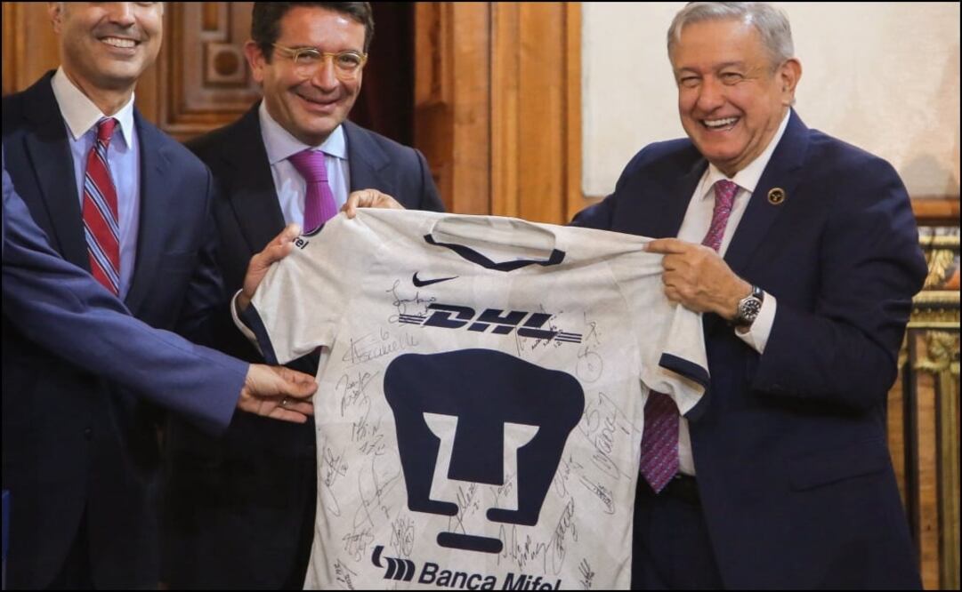 Twitter: @Lopezobrador_