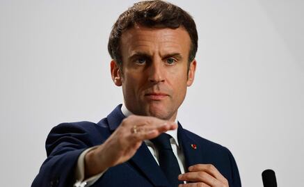 Emmanuel Macron pide evitar "escalada de palabras", luego de que Joe Biden llamara "carnicero" a Putin