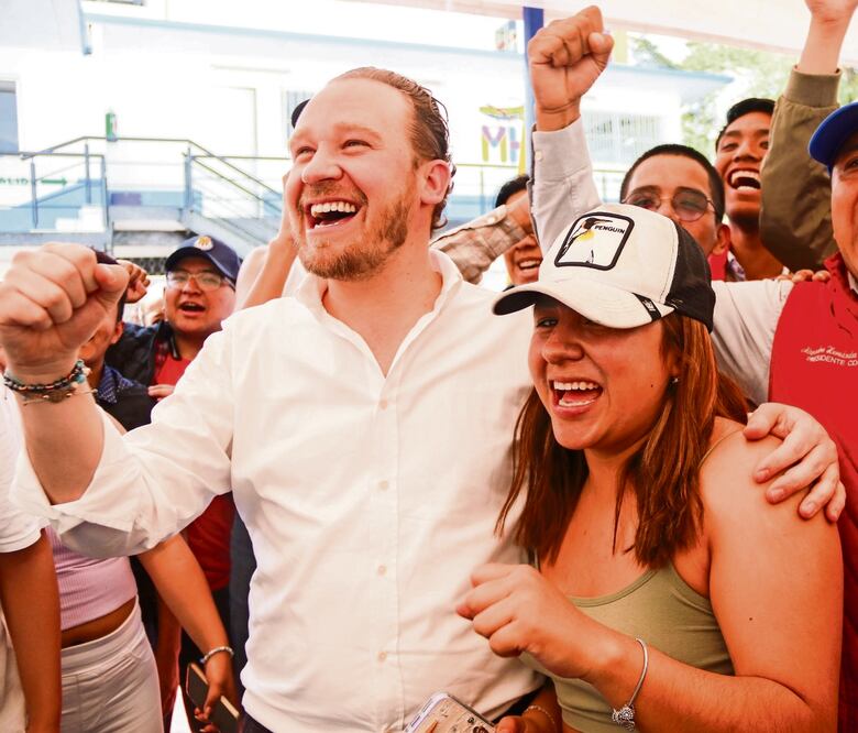 Santiago Taboada recordó que una de sus propuestas es darle
mantenimiento al Metro y hay recursos para ello. Foto: de Victoria Valtierra Ruvalcaba