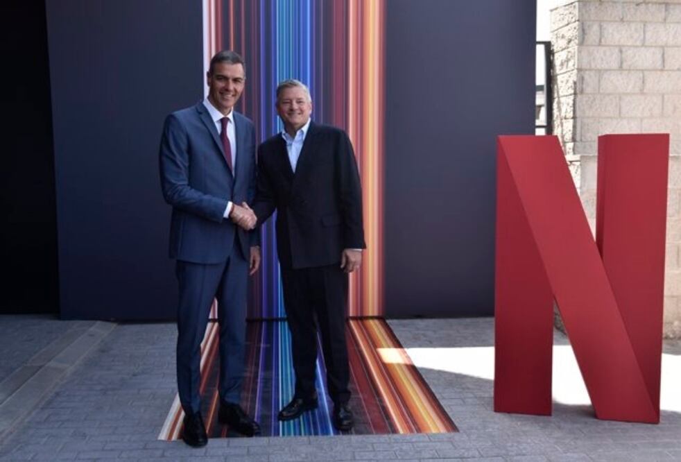 El Presidente del Gobierno de España, Pedro Sánchez, y el Codirector Ejecutivo de Netflix, Ted Sarandos. Foto: Especial