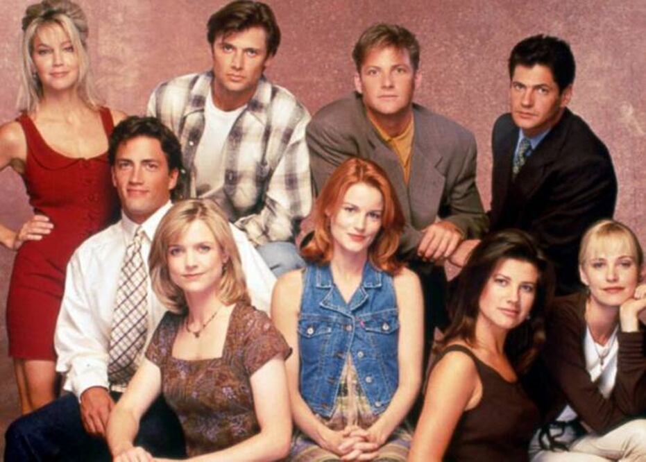 Actores de la serie "Melrose Place" se reunirán para ayudar a colegas