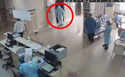 Policía se vistió de médico para ver a su padre internado por Covid, pero lo encontró muerto